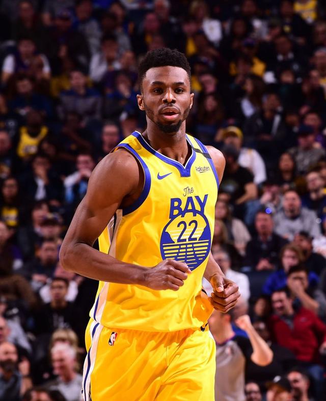 冲击力十足！张博源15中6得18分9板2助 三分4中1（表现抢眼！张博源15投6中砍下18分9板2助，三分4投1中）