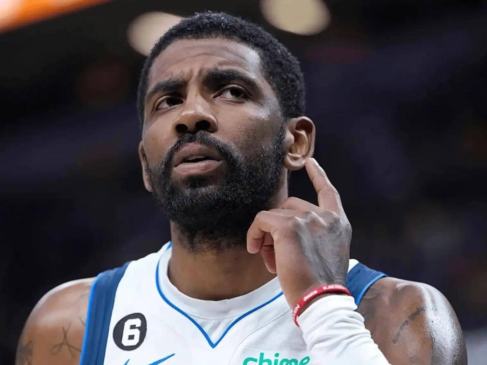 我懂用户晒视频：兰克尔趁队友客场比赛，去俱乐部偷队友的鞋（我懂用户曝视频：兰克尔趁队友客场作战，潜入俱乐部顺走队友球鞋）