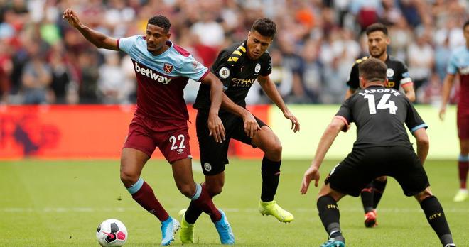 打得很好了！翟晓川6中6超高效拿下14分3板1助1断（手感爆棚！翟晓川6投6中高效斩获14分3篮板1助攻1抢断）