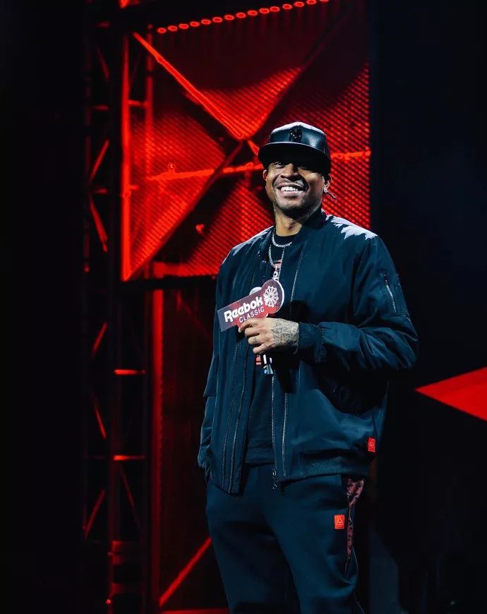 太阳报：加布里埃尔卷入业余球场冲突，与犯规球员当面对峙（太阳报：加布里埃尔涉业余赛场冲突，与犯规者正面交锋）