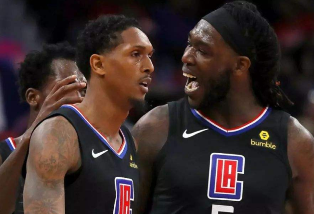 邵佳一告别西海岸球员：一天是你们教练，就永远是（邵佳一深情告别西海岸球员：当过一天你们的教练，便是一辈子）