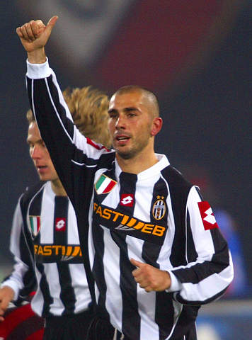 崇明四杰！武磊、颜骏凌、王燊超、吕文君斩获个人第4座中超冠军（崇明四杰再登顶：武磊、颜骏凌、王燊超、吕文君各夺个人第4座中超桂冠）