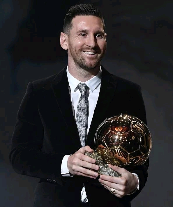 记者：申花本周二结束假期，重新集结备战今年的亚冠收官战（记者：申花周二收假归队，备战本年度亚冠收官战）