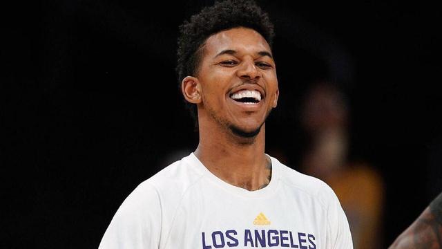 阿斯：拉什福德回归合练，预计将入选巴萨欧冠战切尔西大名单（阿斯报道：拉什福德重返合练，有望进入巴萨欧冠战切尔西名单）