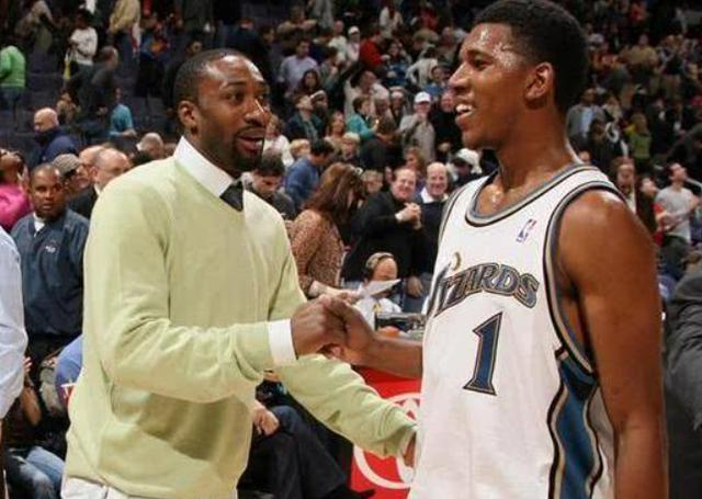 阿尔巴：亚马尔和佩德里等球员很出色，但没人能和梅西比（阿尔巴盛赞亚马尔与佩德里，但称无人能与梅西相提并论）