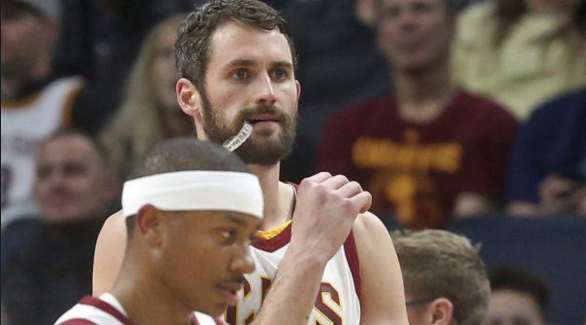 卫冕冠军遭马刺赛季三杀！这一战认清了7个现实，西部格局发生变化了（马刺赛季三杀卫冕冠军：一战揭示7大现实，西部格局生变）