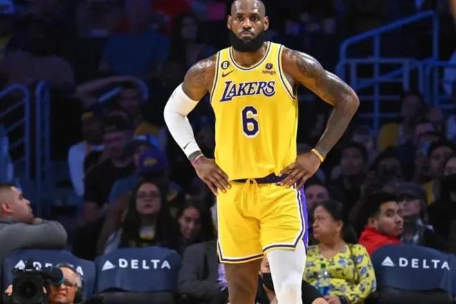 深陷交易流言！蒙克半场5中0后下半场被DNP，全场0分（交易传闻缠身！蒙克上半场5投全失，下半场未登场，最终0分）