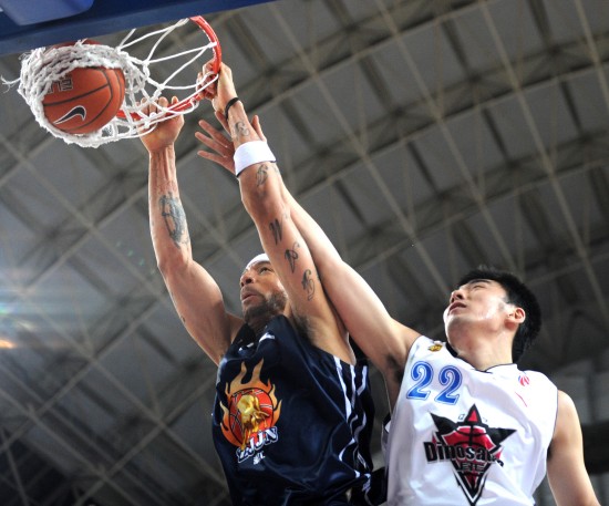 卡佩罗：这场比赛的VAR非常可耻，那是一粒丑闻般的点球（卡佩罗怒批本场VAR：那记点球判罚简直是一场丑闻）