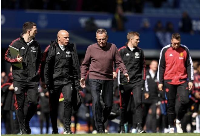 火力压制！威尔斯再中两球&王岚嵚三分也有 辽宁轰出16-3领先15分（威尔斯连中两球、王岚嵚三分命中，辽宁一波16-3拉开15分差距）