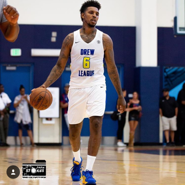 黄蜂官方：三球左脚踝酸痛，本场比赛不会回归（黄蜂官宣：拉梅洛-鲍尔左脚踝酸痛，本场余下时间缺阵）