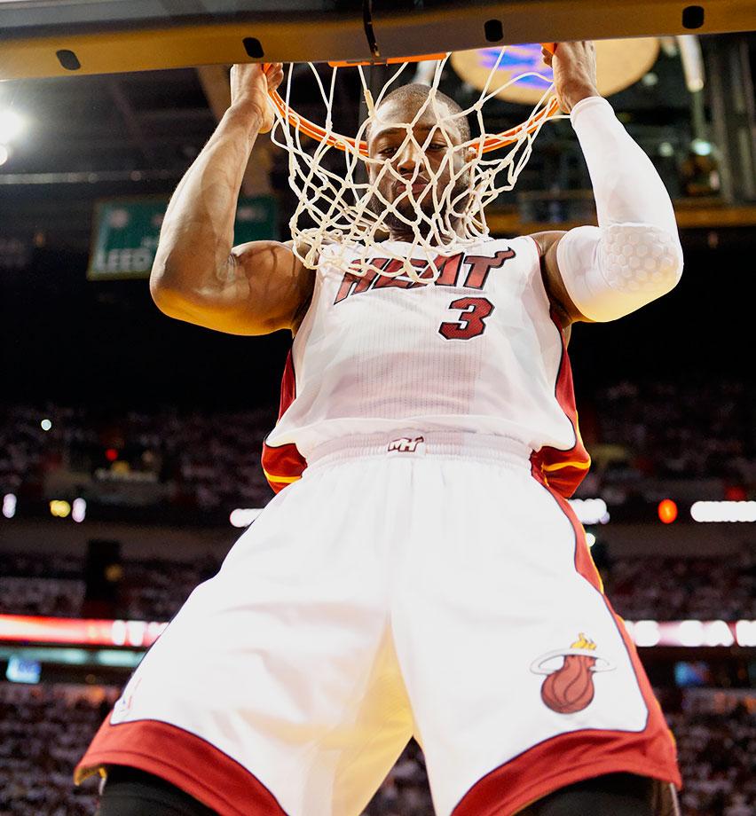 广岛前锋：亚冠与J联赛在身体对抗、速度等方面有很大区别（广岛前锋：亚冠与J联赛在对抗强度和节奏上差异显著）