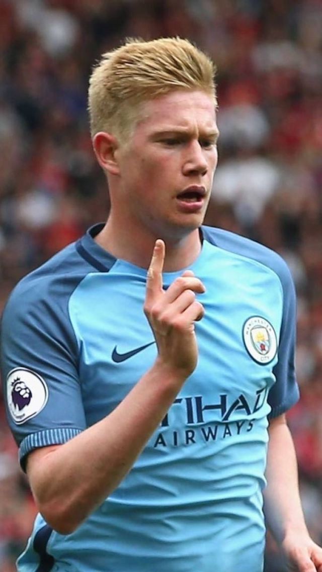 进攻表演！三球半场轰7记三分球砍下21分1板8助1断（火力全开！三球半场狂飙7记三分，砍下21分1板8助1断）