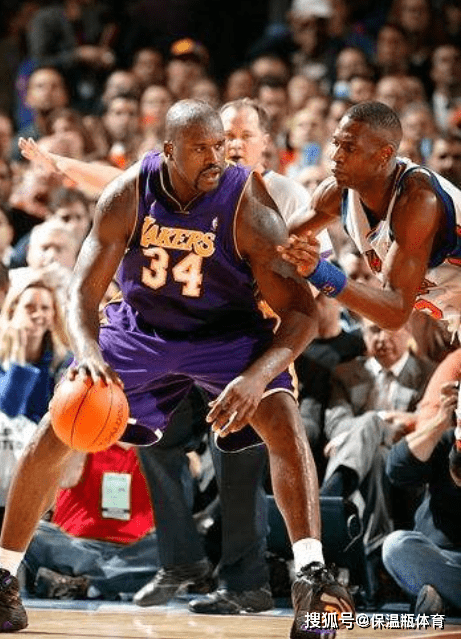 国足新主帅引发热议（国足新帅上任引热议）