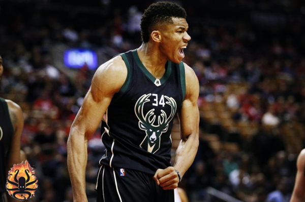 回顾老詹与狄龙整场较劲始末：二人多次发生口角&肢体接触（复盘詹姆斯与狄龙全场对峙：双方多次爆发言语冲突与身体碰撞）