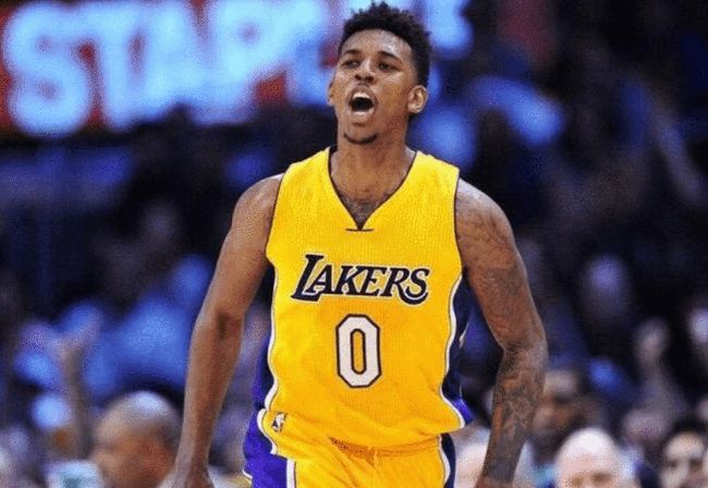 杨毅赛前分析：湖人要赢只能靠进攻 火箭要赢要靠防守（杨毅赛前解读：湖人胜机在进攻，火箭制胜靠防守）