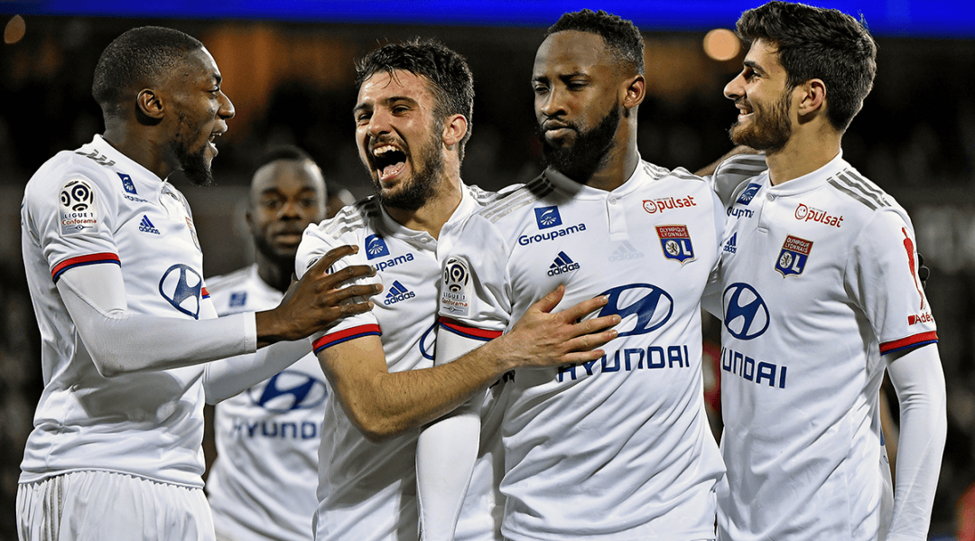 荷兰日本交锋史：荷兰2胜1平保持不败，南非世界杯斯内德制胜（荷兰对日本往绩占优：2胜1平不败，南非世界杯斯内德打进制胜球）