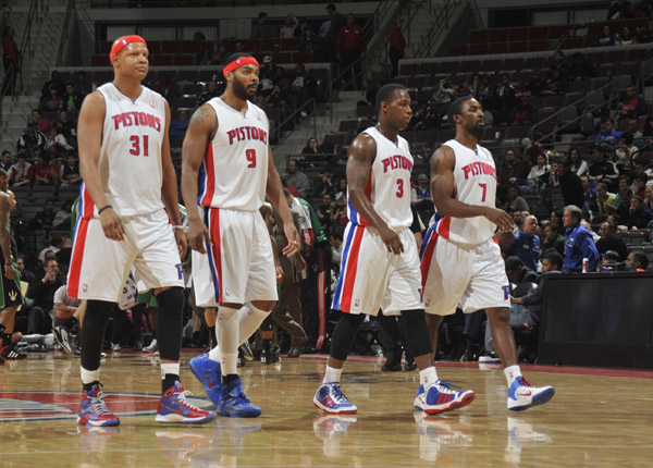 奥格斯堡vs勒沃库森：亚基奇、凯文-施洛特贝克首发，希克、霍夫曼出战（奥格斯堡迎战勒沃库森：亚基奇、凯文-施洛特贝克先发，希克、霍夫曼出战）