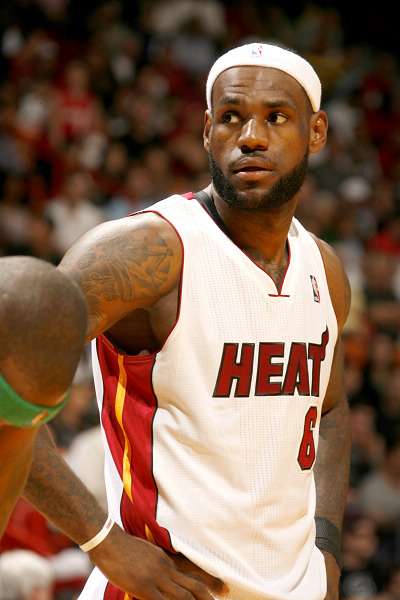 林德洛夫：切尔西实力非常强，我们必须充分准备拿出最高水准（林德洛夫：切尔西实力雄厚，我们需充分备战并拿出最佳表现）