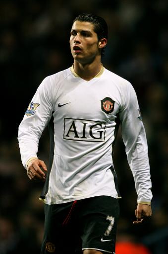 篮球篮网进攻端再现高光时刻（篮网进攻火力再度爆发）