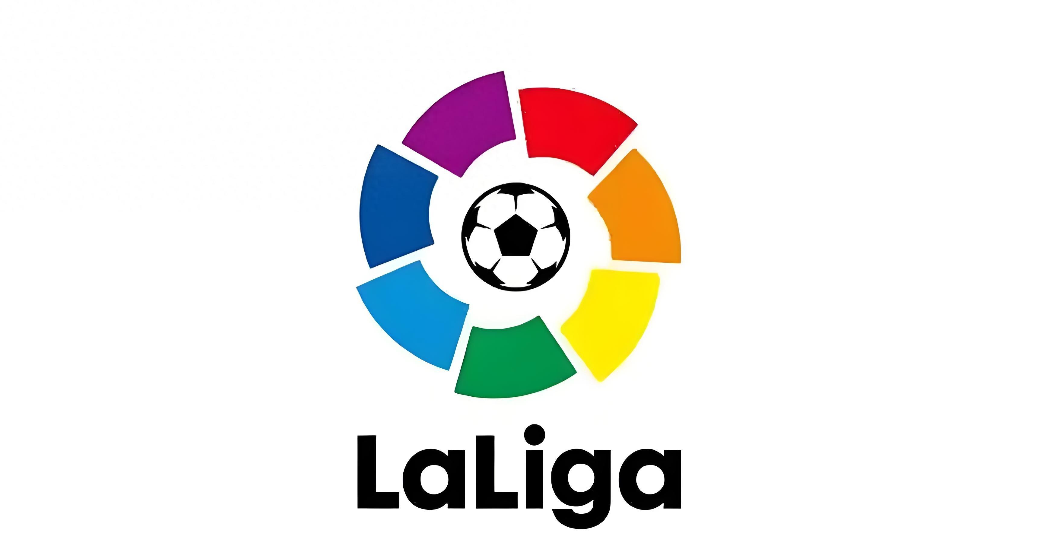 球员直接摊手，态度很明显（球员摊手示意，态度一目了然）