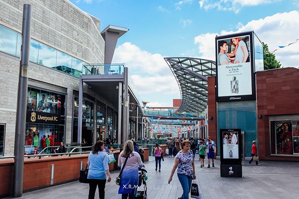 野性不可驾驭，美女球员莱曼晒大尺度艺术照（莱曼发布大胆艺术写真，野性魅力难以束缚）