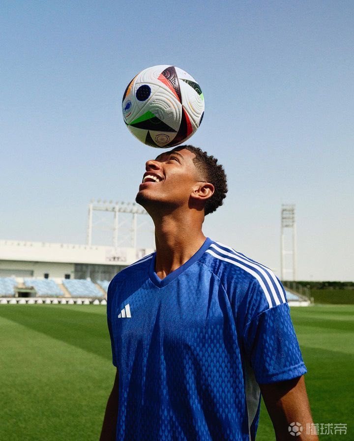 B席：鲁本-迪亚斯是我在足坛最好的朋友，渴望夺得世界杯冠军（B席：迪亚斯是我足坛至交，盼问鼎世界杯）